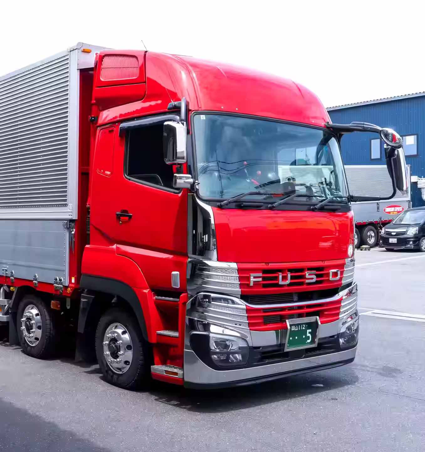 智商運輸のトラック輸送サービス